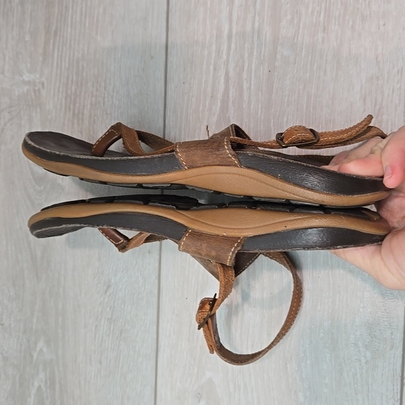 Chaco Women Bronze Thong Leather Sandals Flats shoes sz 7 - Picture 10 of 13